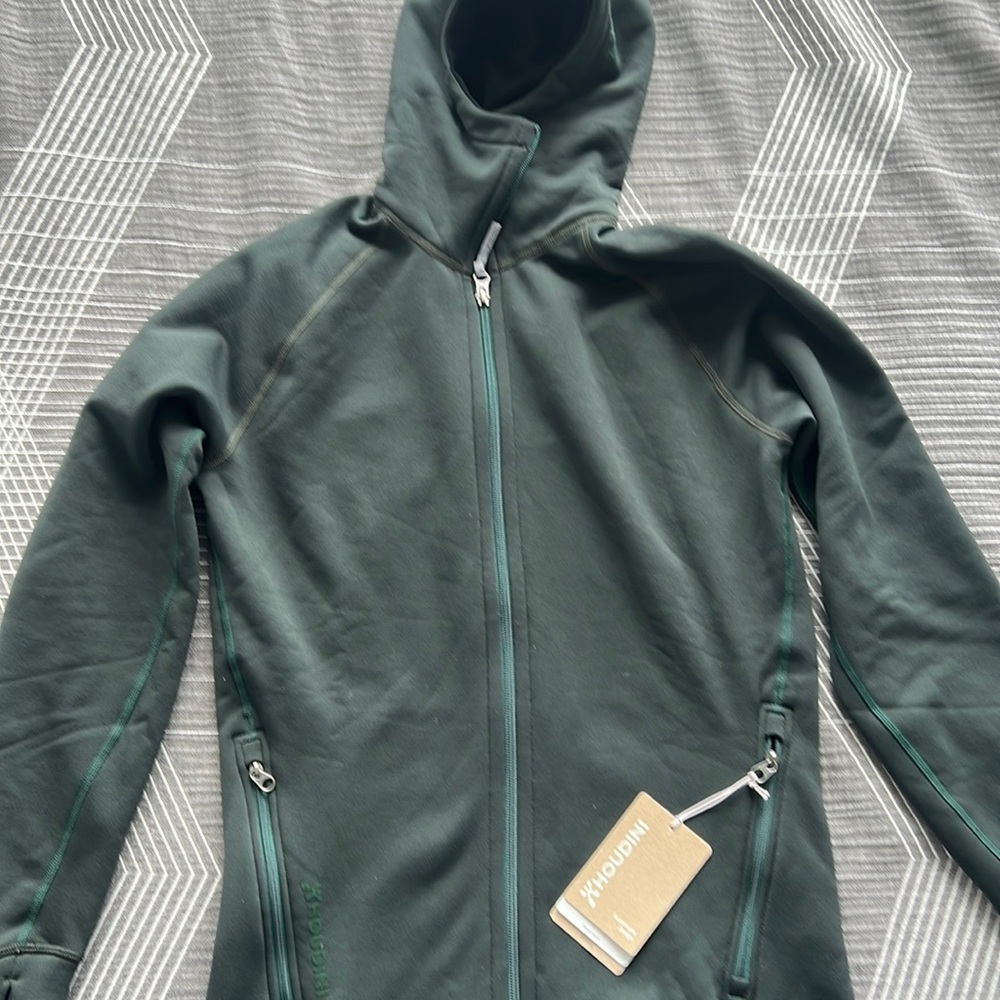 Houdini Power Houdi. New with tags. Color is Green Illusion. Men’s size small